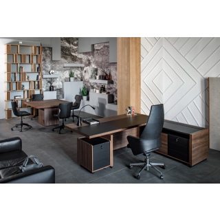 Переговорные столы 